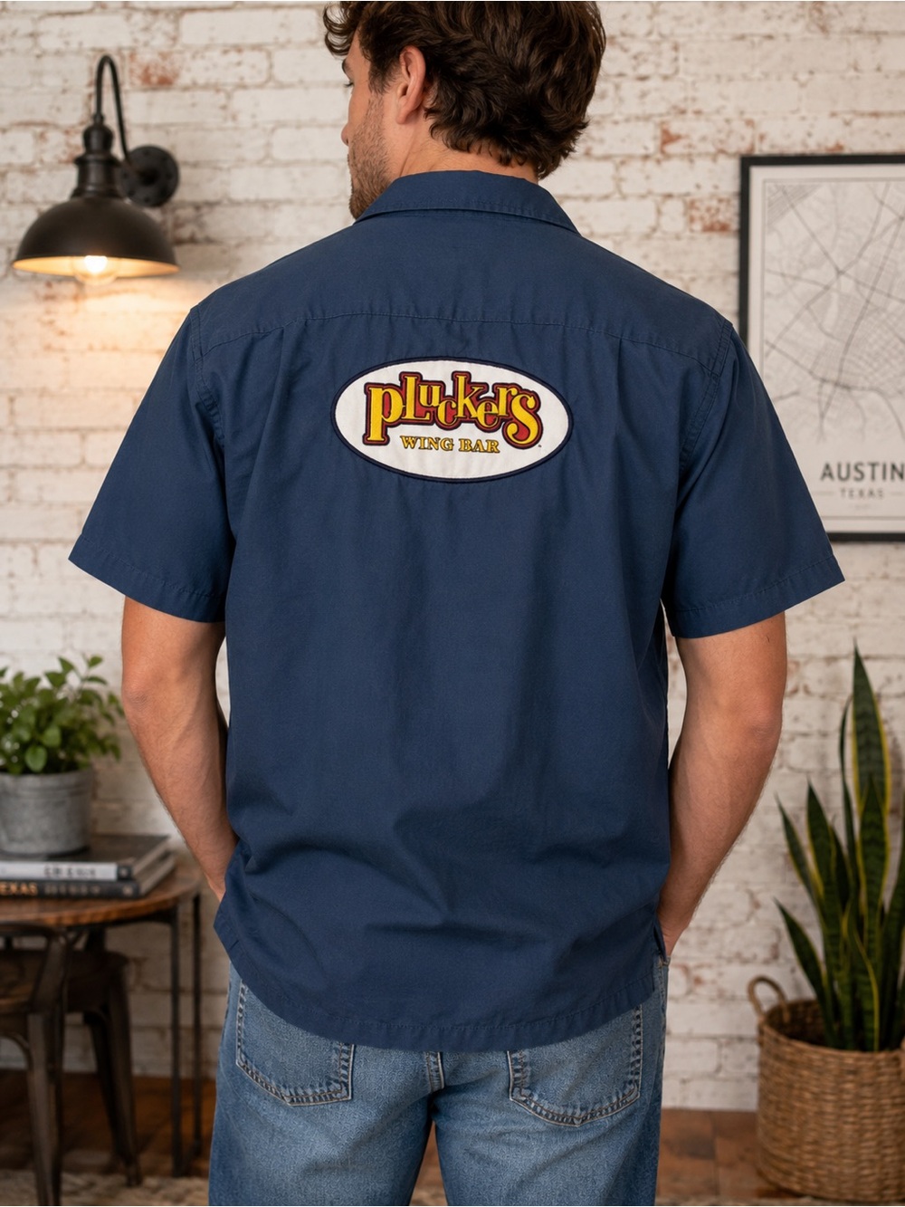 Pluckers Wing Bar Employee Uniform Button Up Shirt Blue Generation Medium